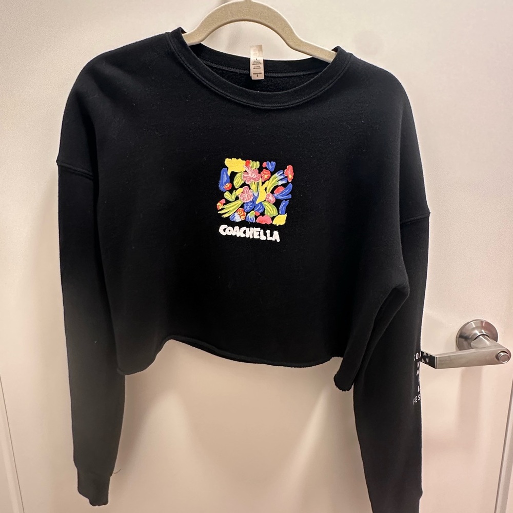Black Cropped Sweatshirt
